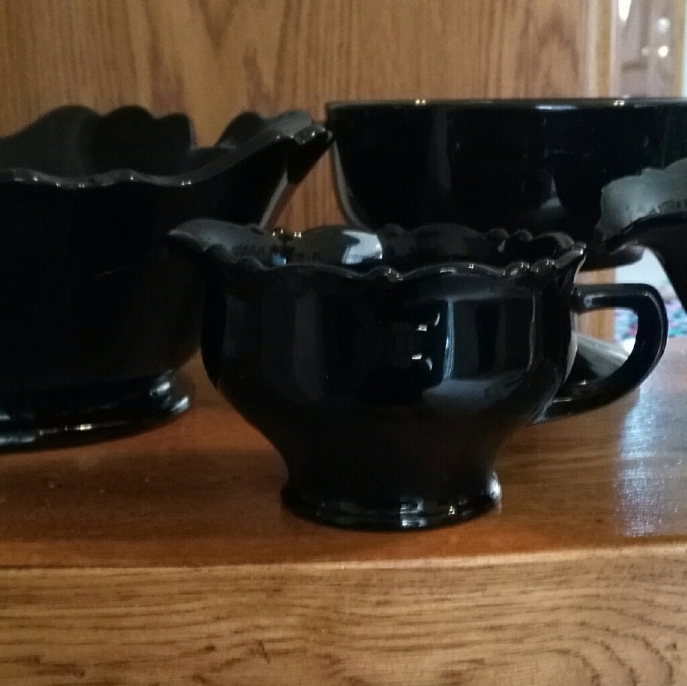 Vintage High Gloss Black 4~Piece Service Set